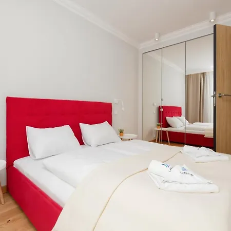 Z Tarasem W Centrum Swinoujscia By Renters Apartment *