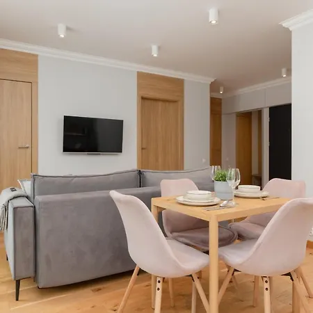 Z Tarasem W Centrum Swinoujscia By Renters Apartment